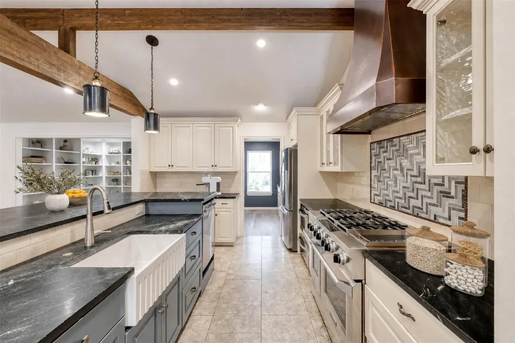3927 Knollwood Drive Austin TX 78731