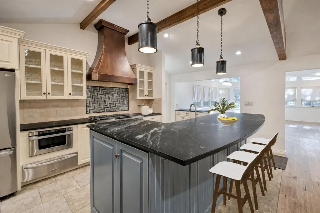 3927 Knollwood Drive Austin TX 78731