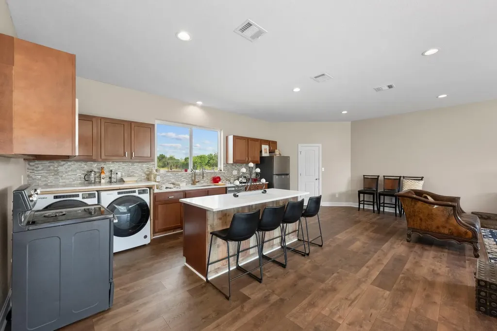 408 Mesa Oaks Road Leander TX 78641