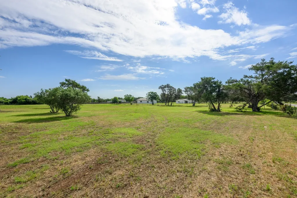 408 Mesa Oaks Road Leander TX 78641