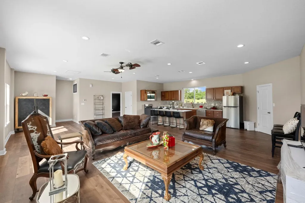 408 Mesa Oaks Road Leander TX 78641