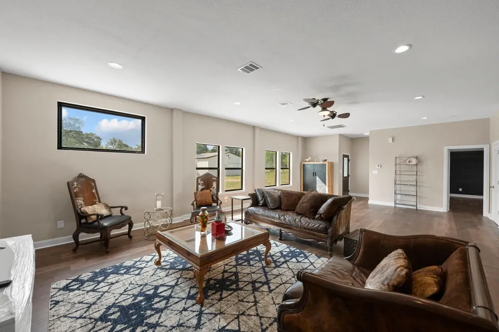 408 Mesa Oaks Road Leander TX 78641