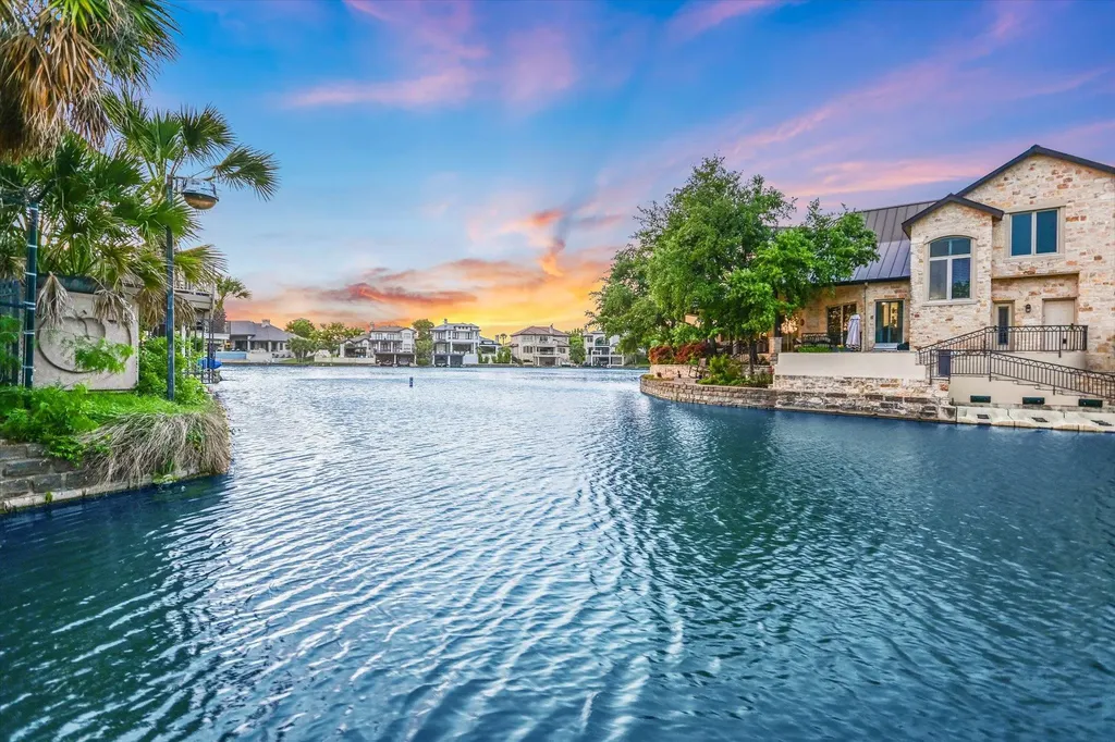 98 Wennmohs Place Horseshoe Bay TX 78657
