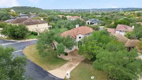 6 Monarch Oaks Lane The Hills TX 78738