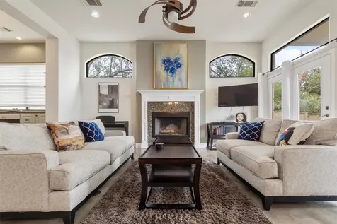 6 Monarch Oaks Lane The Hills TX 78738
