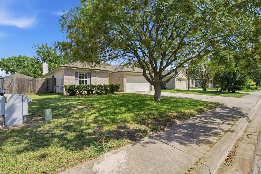 168 Beau Lane Kyle TX 78640