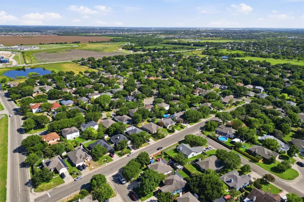 168 Beau Lane Kyle TX 78640
