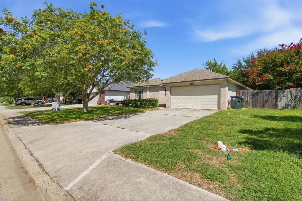 168 Beau Lane Kyle TX 78640