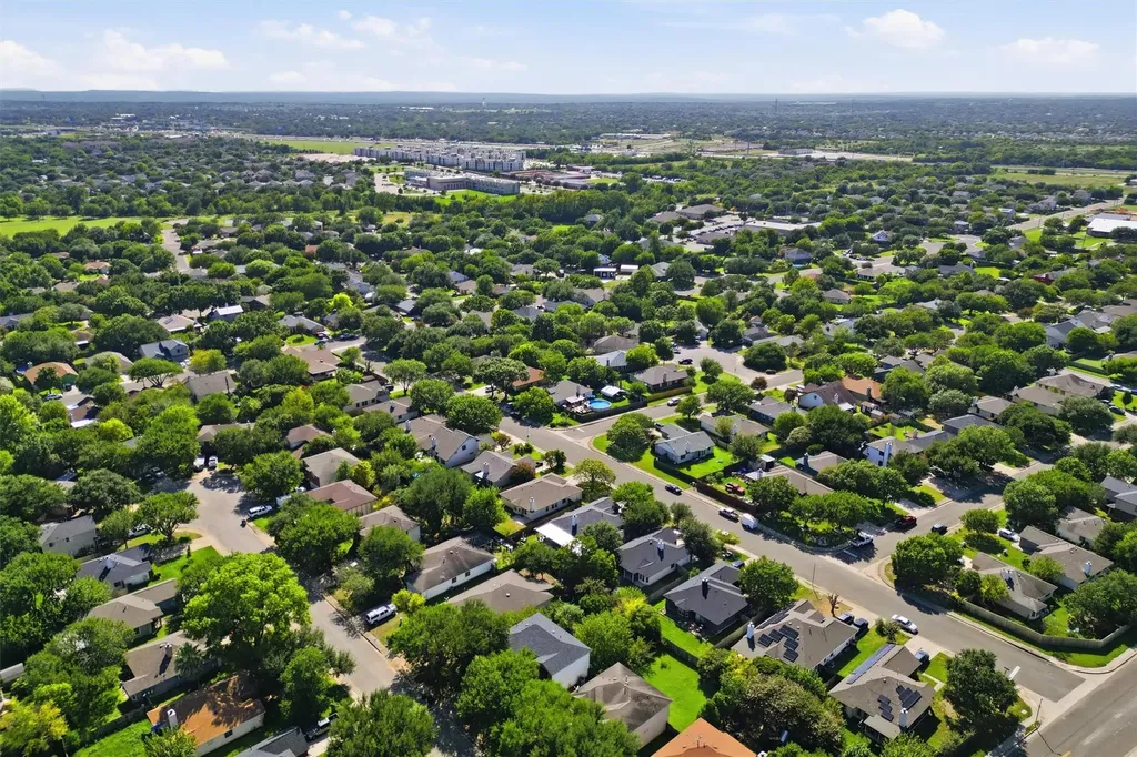 168 Beau Lane Kyle TX 78640