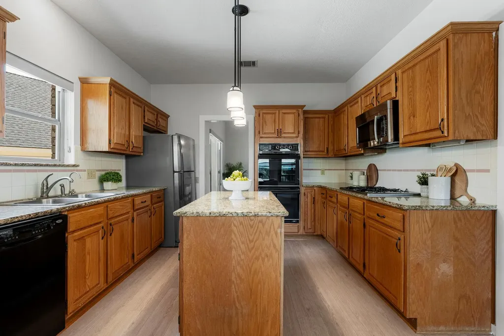 6304 Walebridge Lane Austin TX 78739
