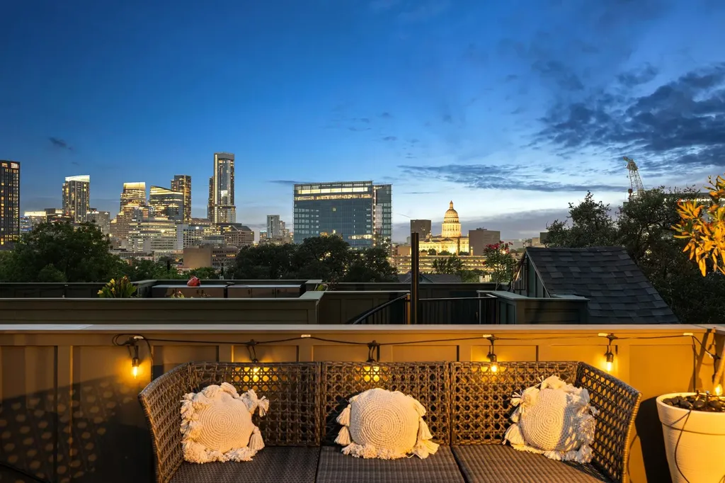 1007 E 15th Street Austin TX 78702