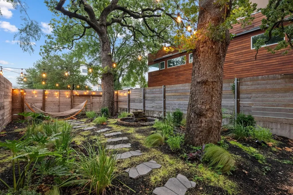 1007 E 15th Street Austin TX 78702