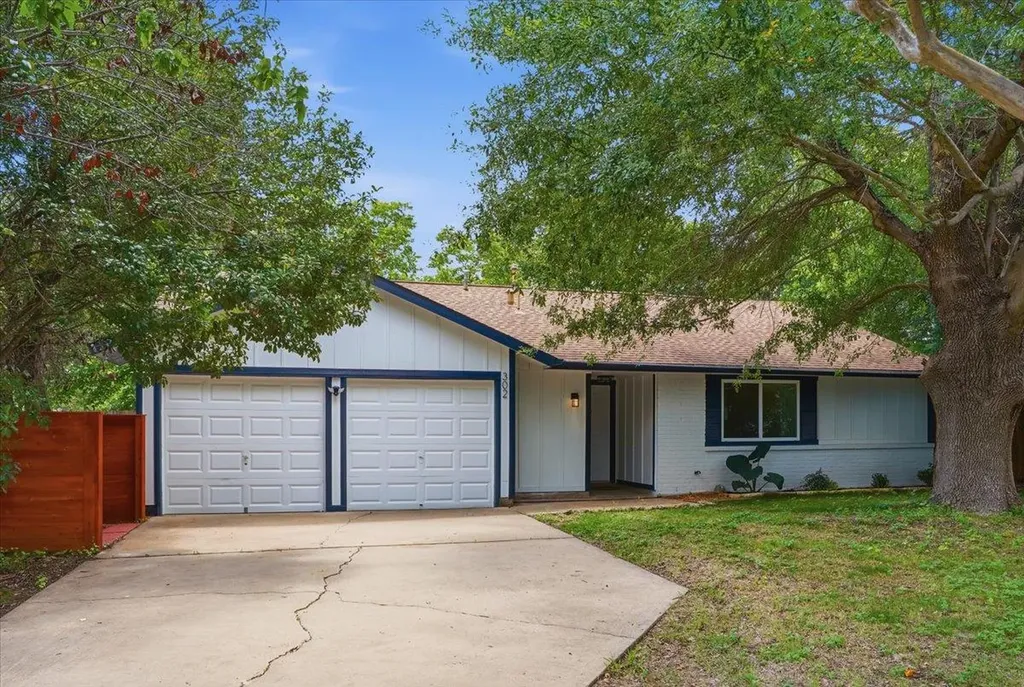 302 Shadow Bend Cove Austin TX 78745