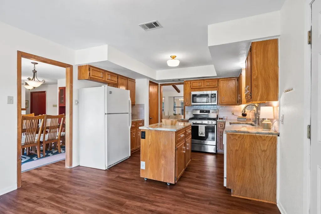 301 Tallwood Drive Georgetown TX 78628