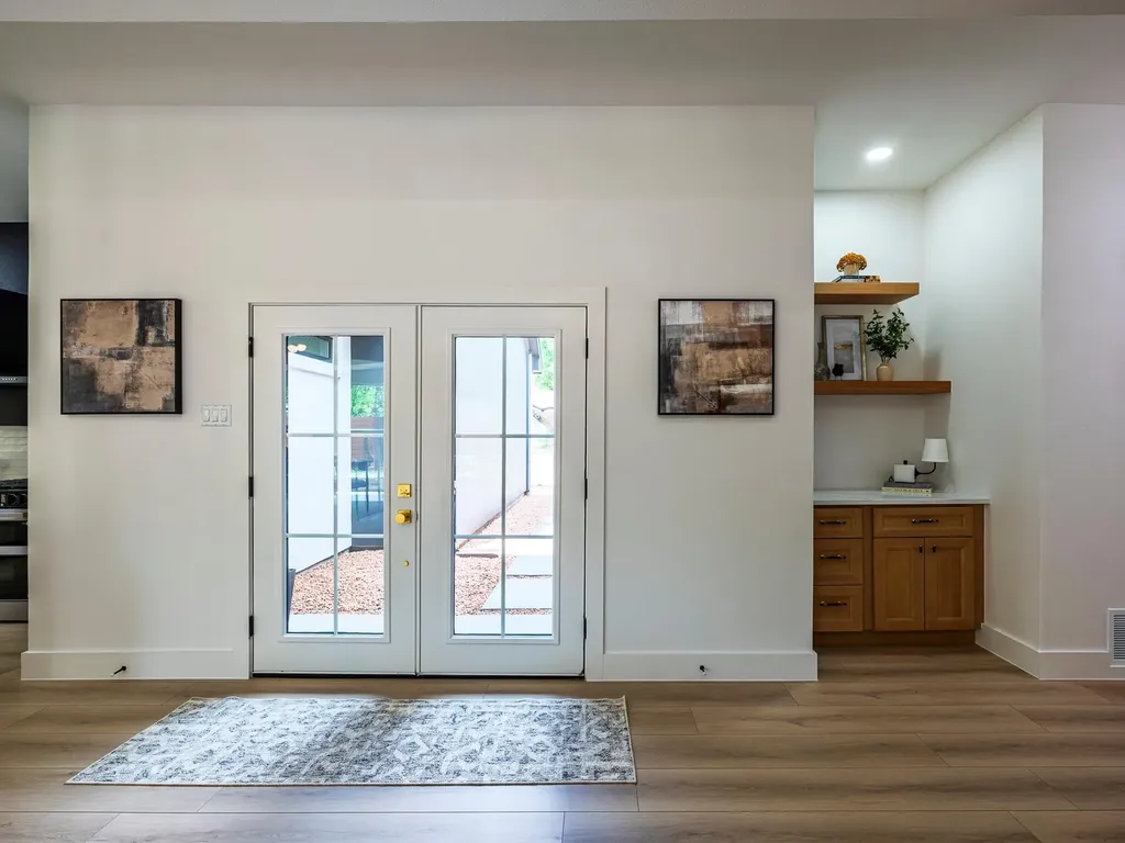 8111 Elkhorn Mountain Trail Austin TX 78729