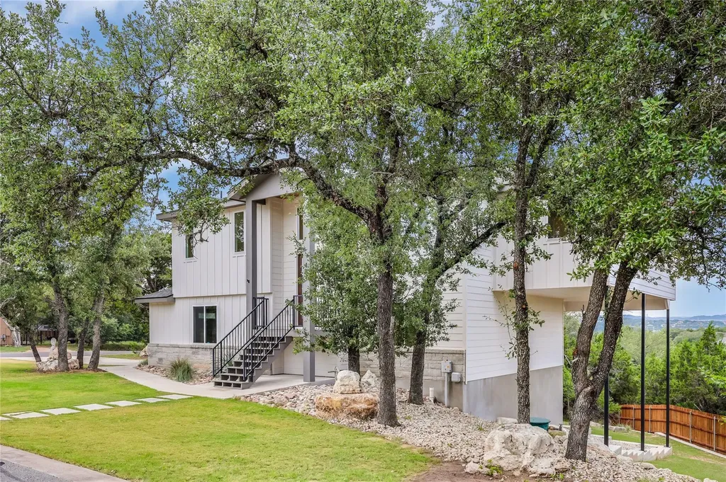 429 Summit Ridge Drive N Lago Vista TX 78645