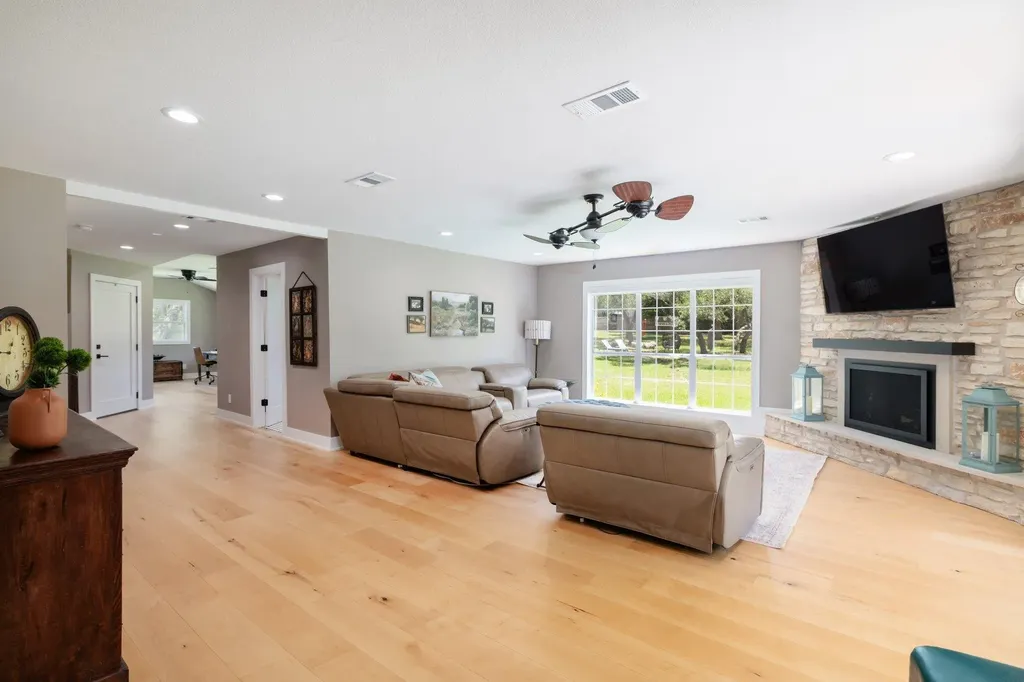 10229 Oliver Drive Austin TX 78737