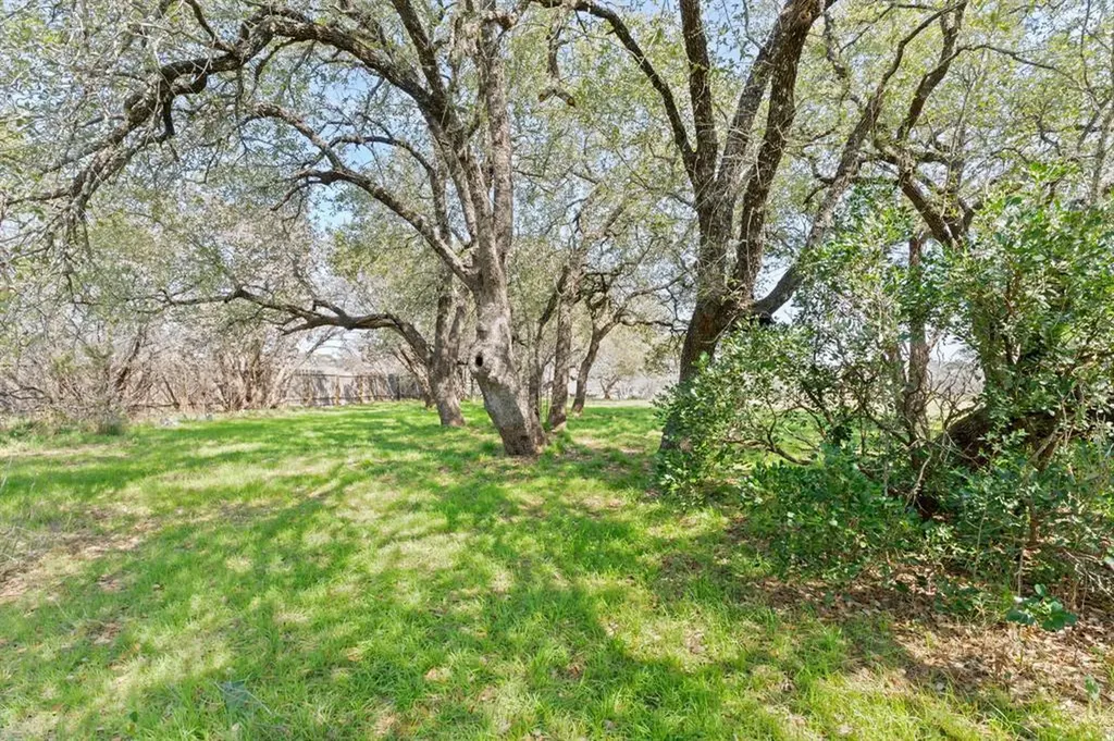 509 Nomad Dr Drive Spicewood TX 78669
