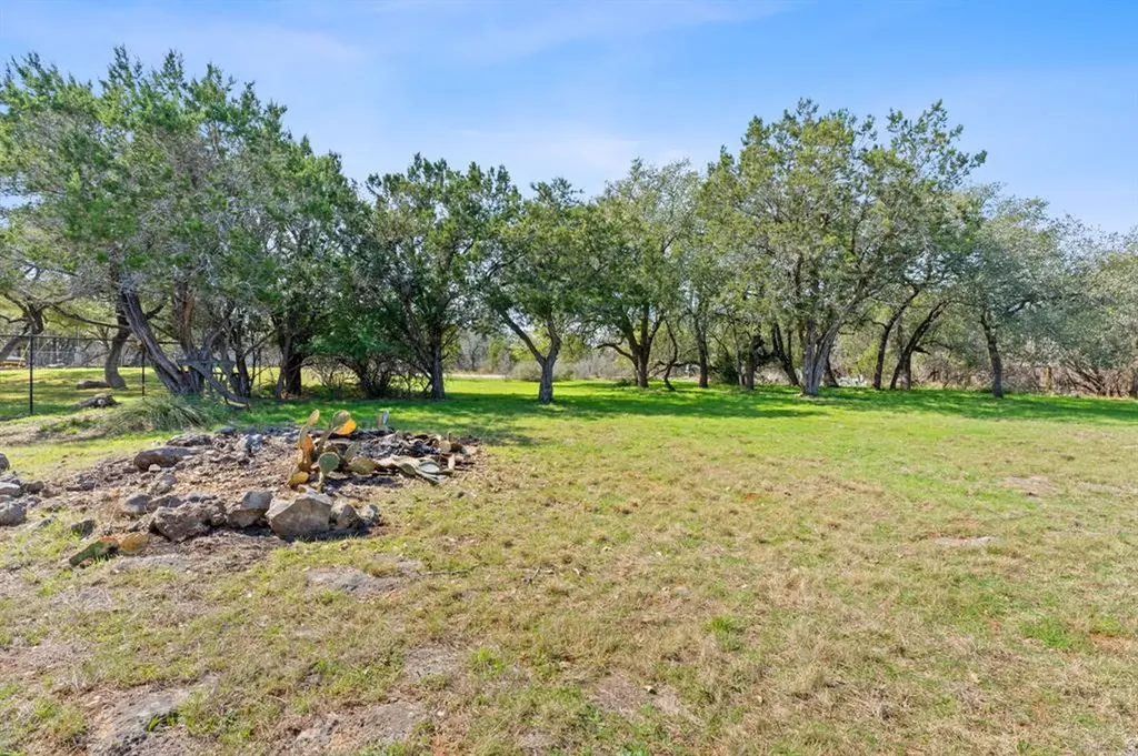 509 Nomad Dr Drive Spicewood TX 78669