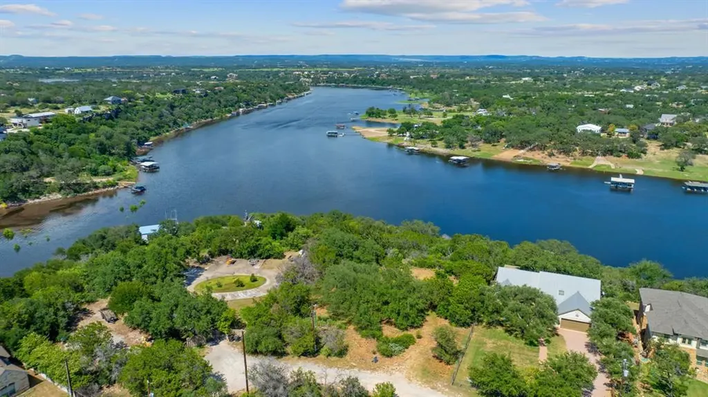509 Nomad Dr Drive Spicewood TX 78669