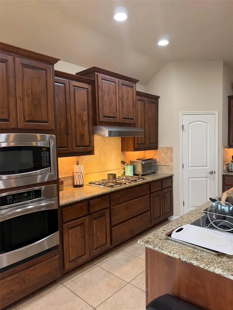 4213 Gandara Bend Austin TX 78738