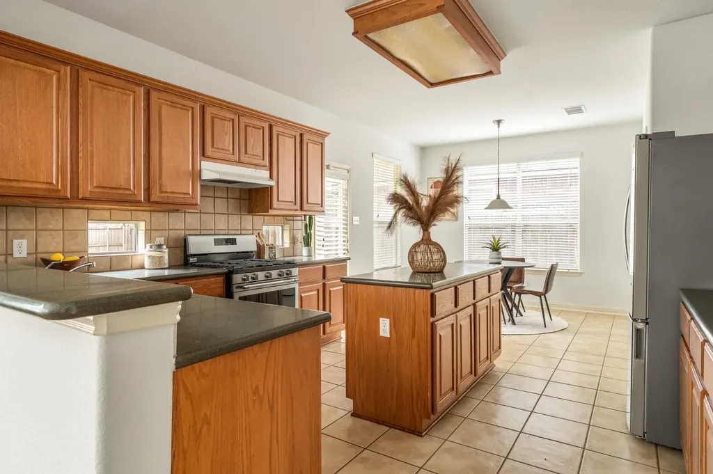 10004 Isle Royale Way Austin TX 78747