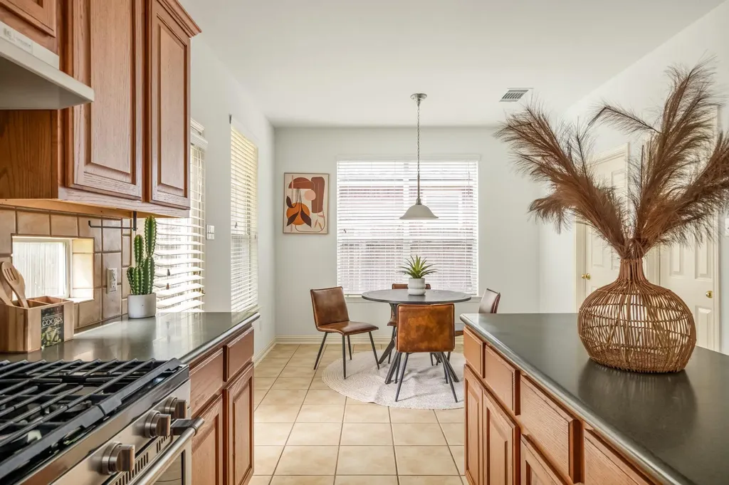10004 Isle Royale Way Austin TX 78747