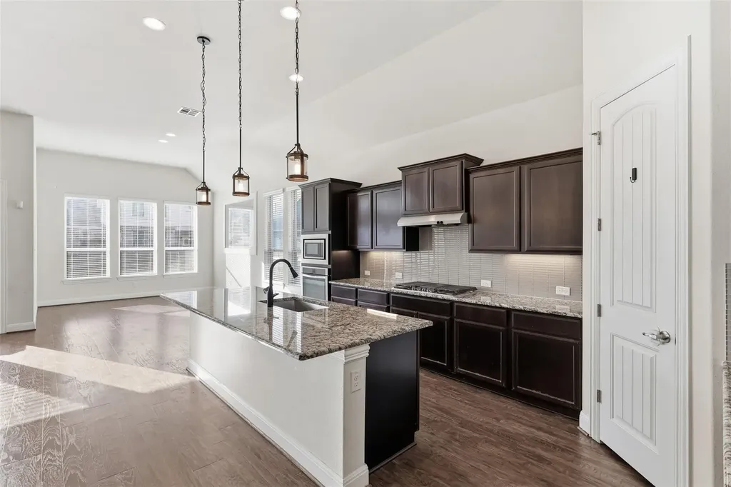 3800 Empire Cove Leander TX 78641