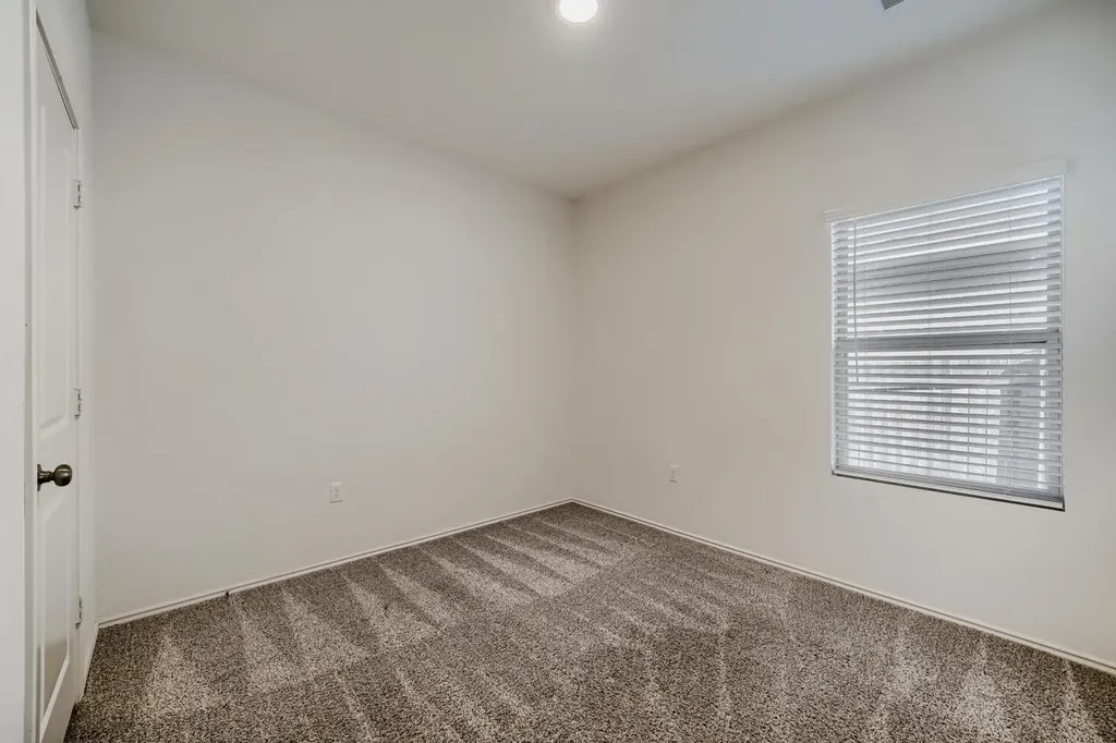 7001 Tonka Lane Austin TX 78744