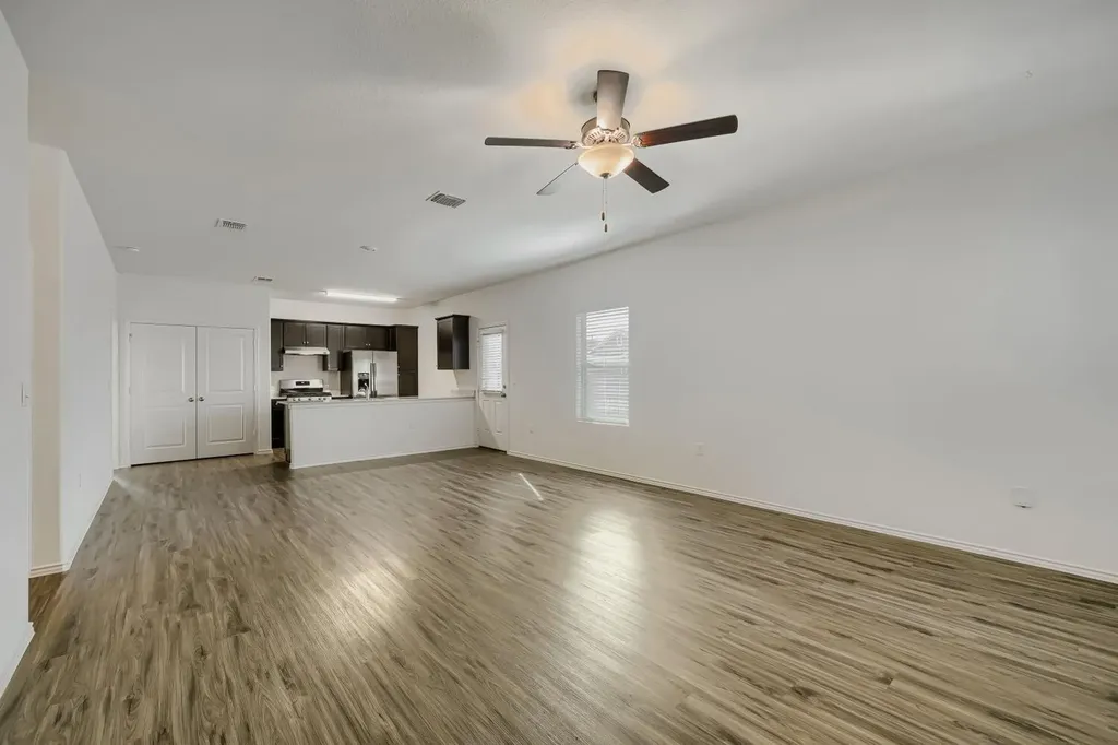 7001 Tonka Lane Austin TX 78744