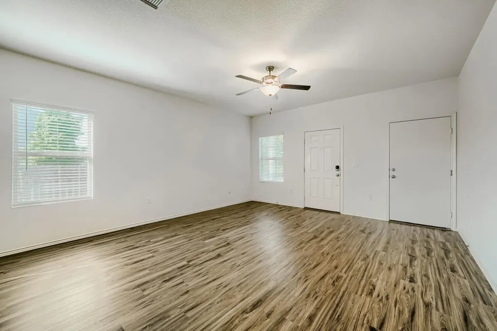 7001 Tonka Lane Austin TX 78744