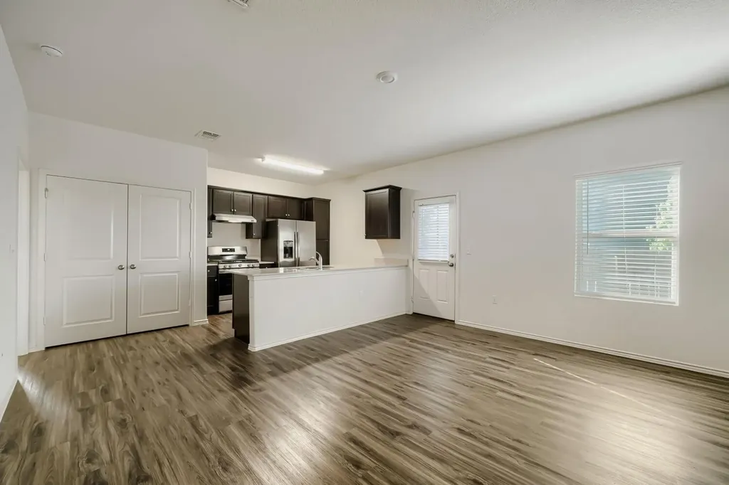 7001 Tonka Lane Austin TX 78744