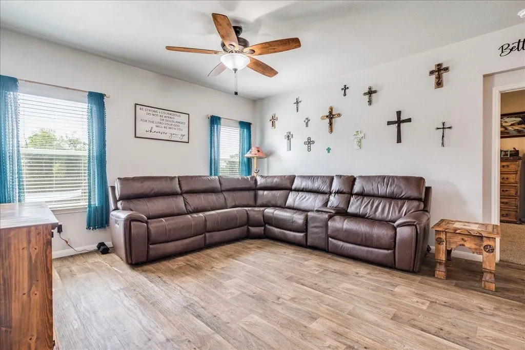 202 Hess Drive Kyle TX 78640