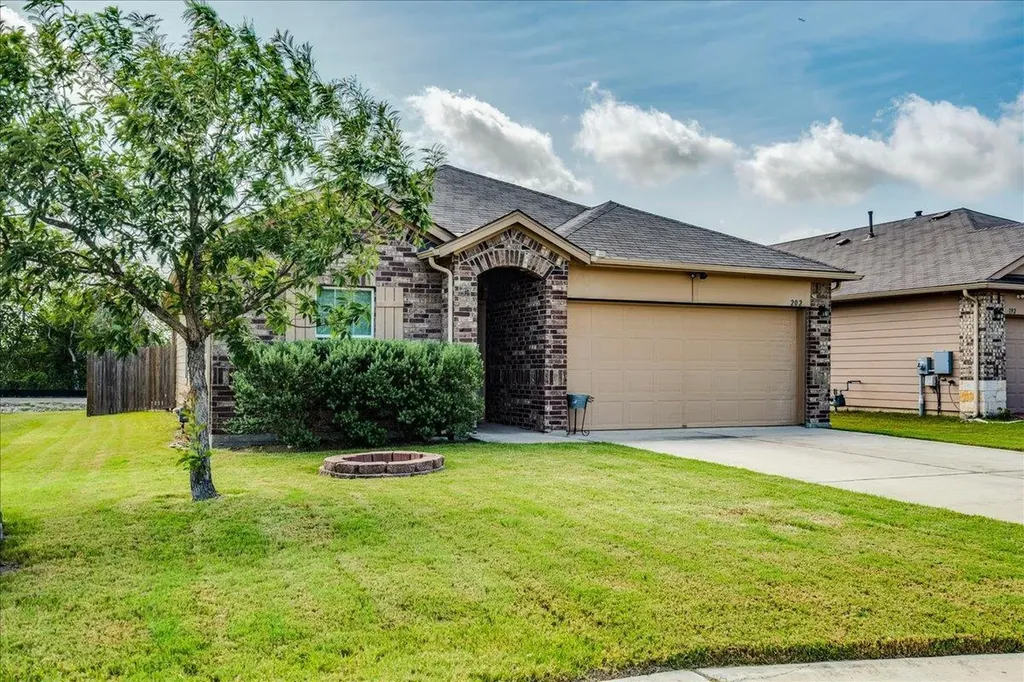 202 Hess Drive Kyle TX 78640