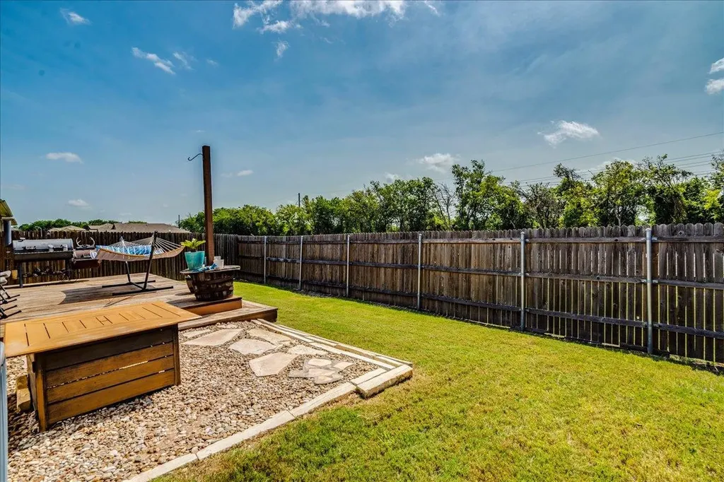 202 Hess Drive Kyle TX 78640