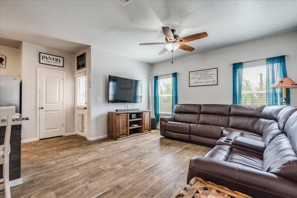 202 Hess Drive Kyle TX 78640