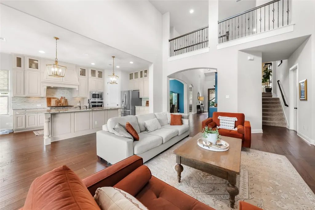215 Vista Village Cove Austin TX 78738