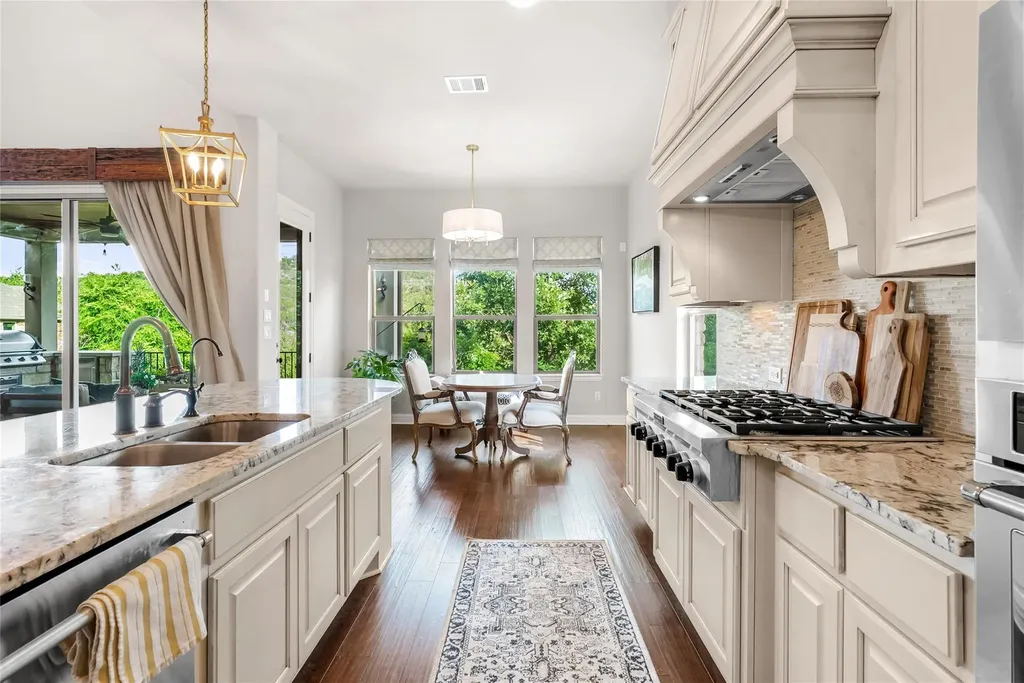 215 Vista Village Cove Austin TX 78738