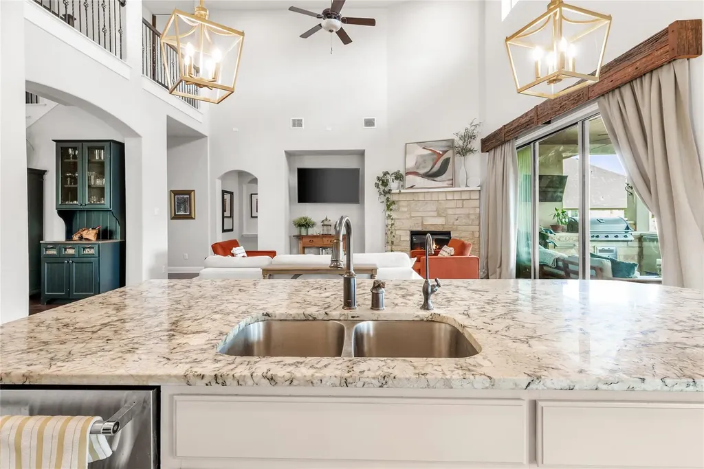 215 Vista Village Cove Austin TX 78738