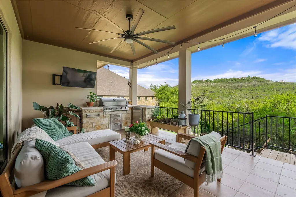 215 Vista Village Cove Austin TX 78738