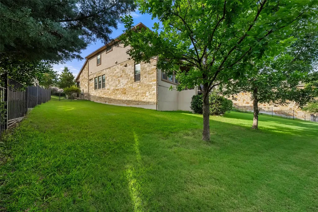 215 Vista Village Cove Austin TX 78738