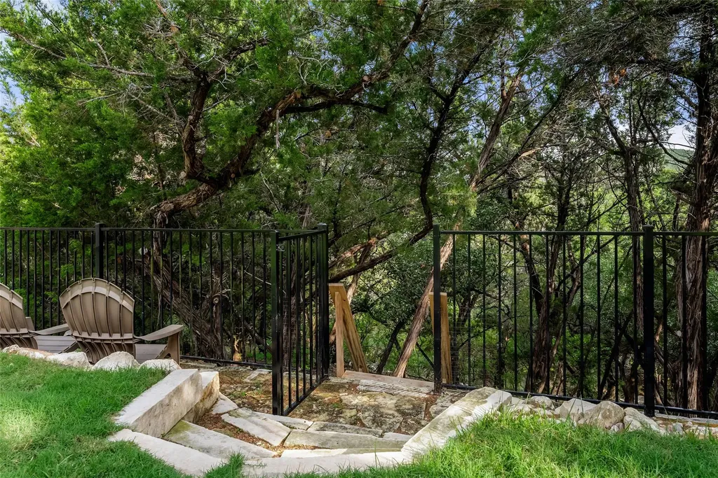 215 Vista Village Cove Austin TX 78738