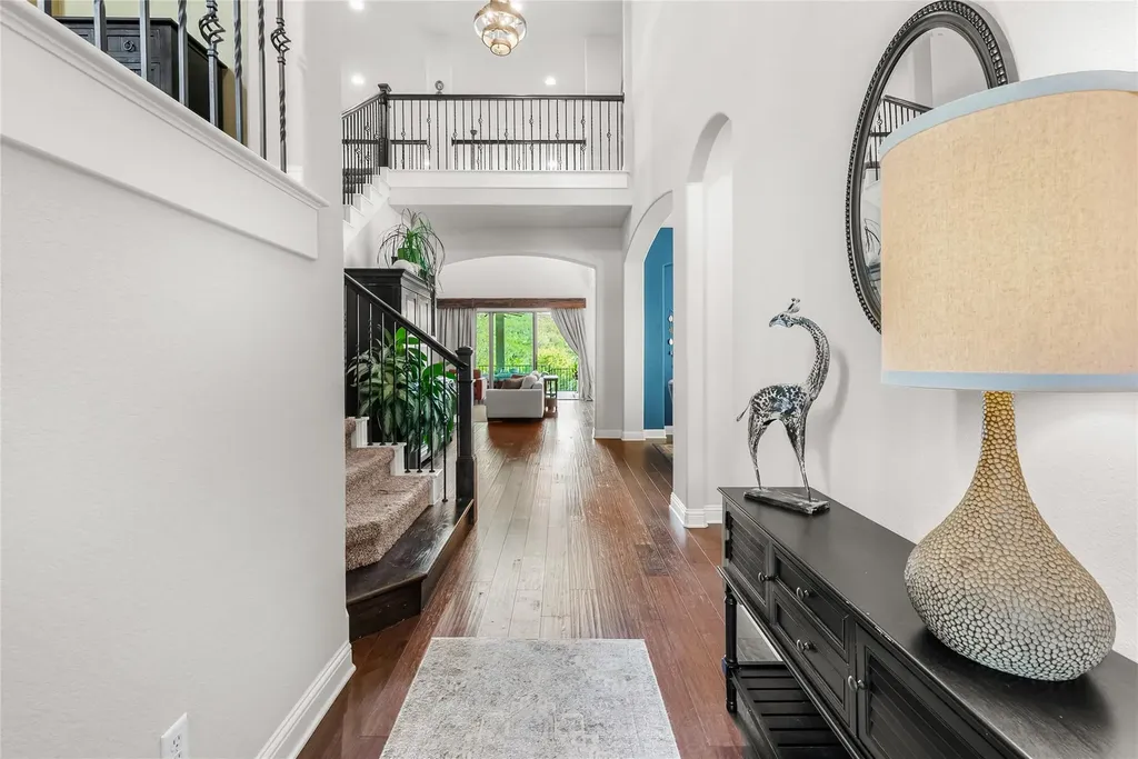 215 Vista Village Cove Austin TX 78738