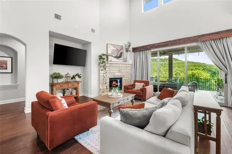 215 Vista Village Cove Austin TX 78738