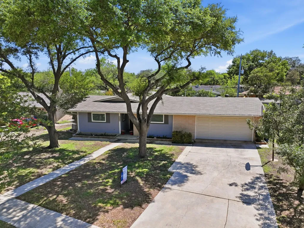 222 Sonata Drive San Antonio TX 78216