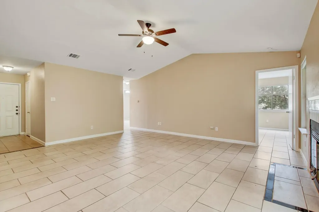 2203 Frontier Trail Round Rock TX 78681