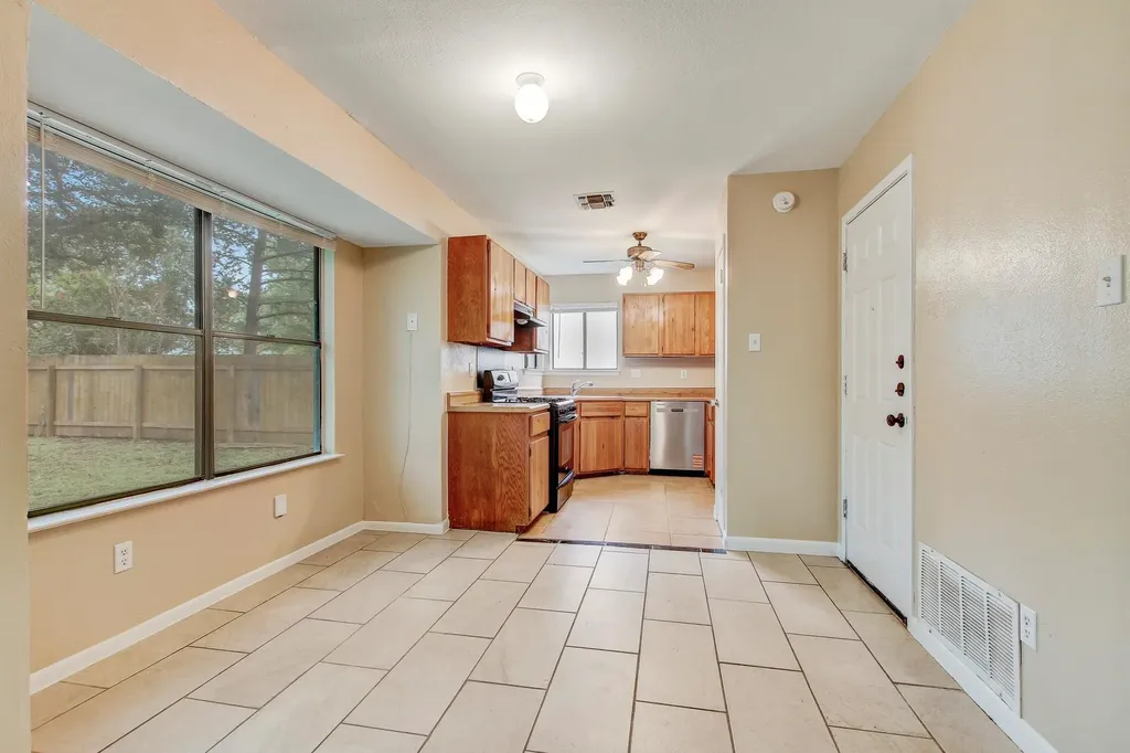 2203 Frontier Trail Round Rock TX 78681