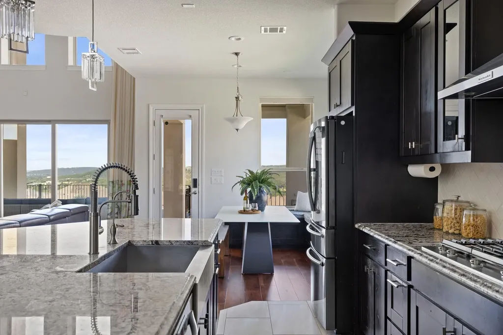 2301 Fossetta View Leander TX 78641