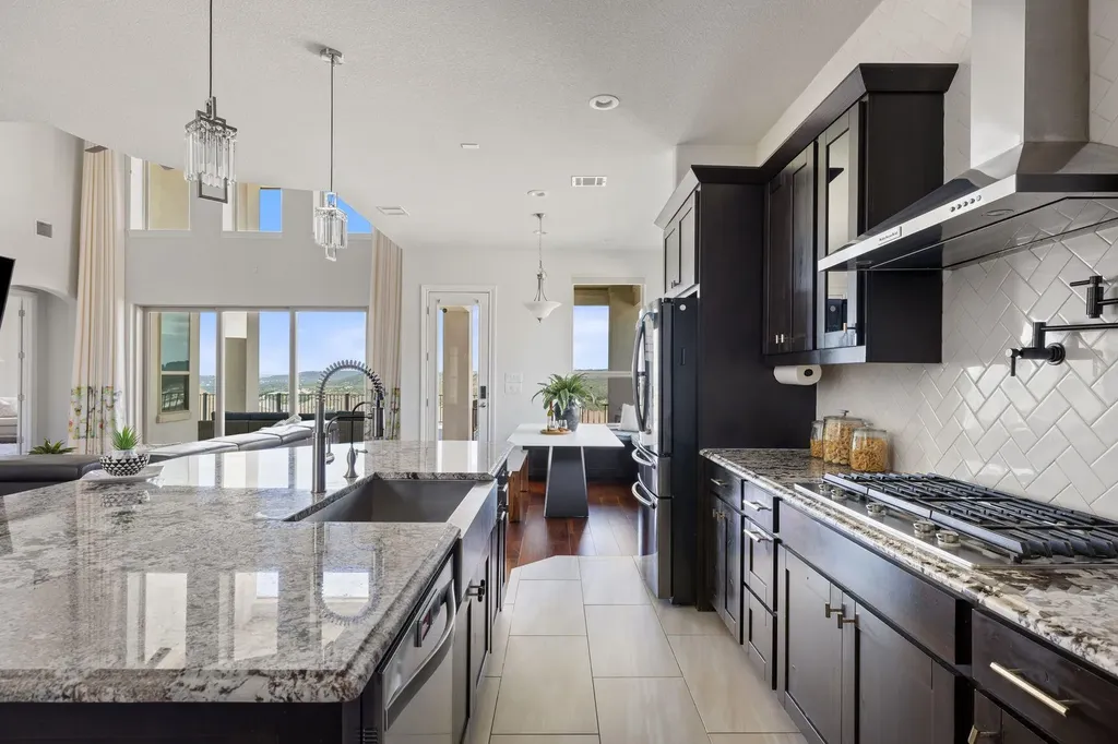 2301 Fossetta View Leander TX 78641