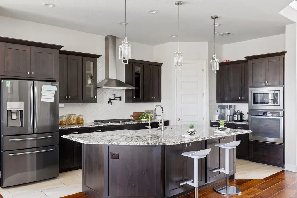 2301 Fossetta View Leander TX 78641